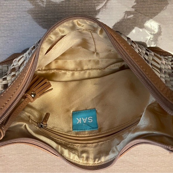 The Sak, fabric weave and leather purse, extra clean condition. - Picture 7 of 13